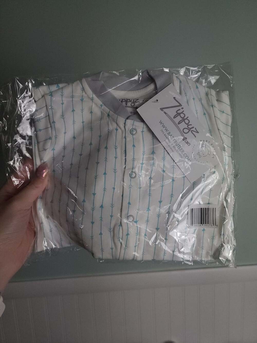 Cozybaby Infantwear ZippyZ Arrow Print Baby Sleepsuit